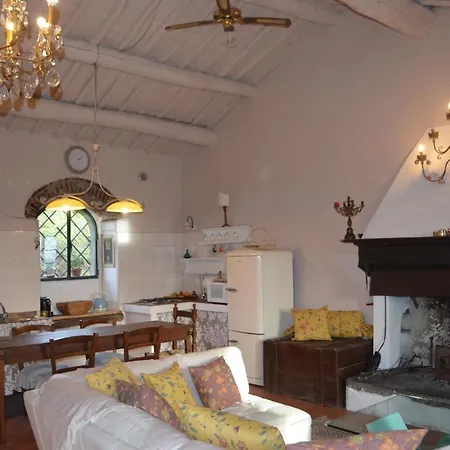 Laristocasa Bed & Breakfast *